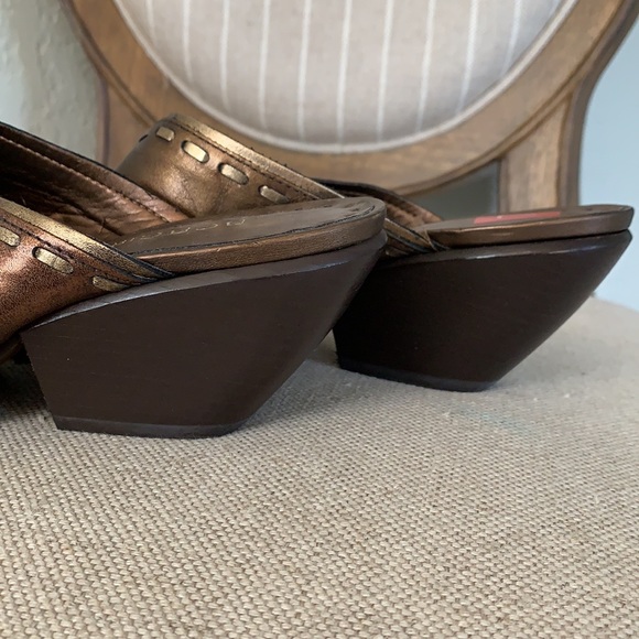 NWOT BCBGirls Western Mule - Picture 13 of 14